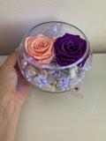 Pecera con 2 rosas eternas - Florero - Florería Violeta